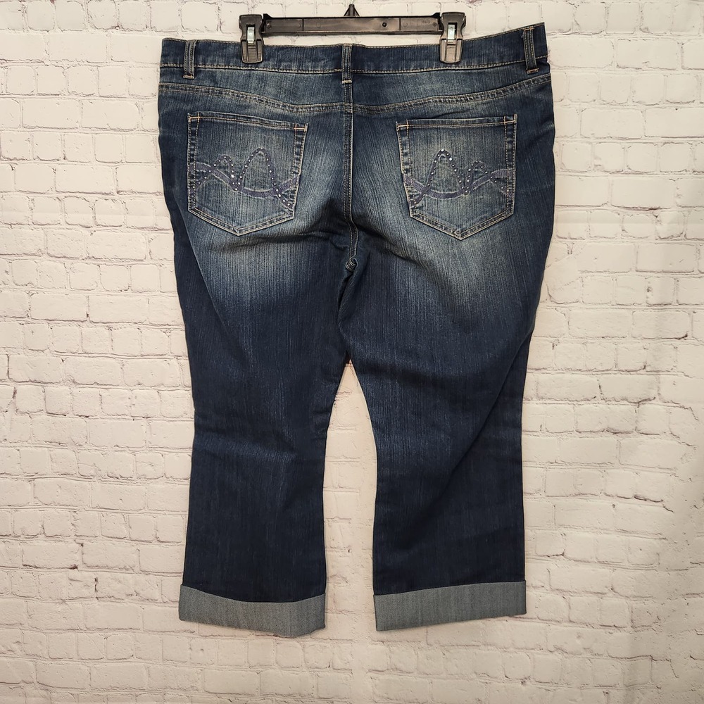 NWT New York & Co Dark Wash Low Rise Crop Straight Cuffed Capri Jeans Women 18 - Picture 5 of 9